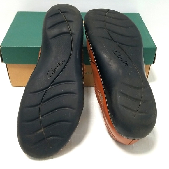 Clark's Bendables 7 1/2 M Ashland Spin Leather Slip-on Tan Loafers - Picture 7 of 7